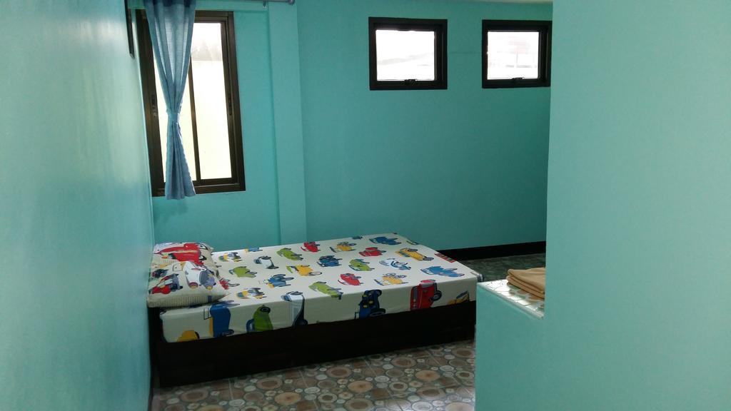 New C.H. Guest House Bangkok Ruang foto