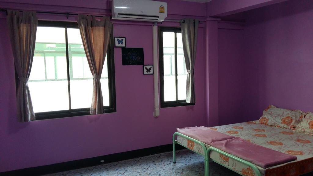 New C.H. Guest House Bangkok Ruang foto